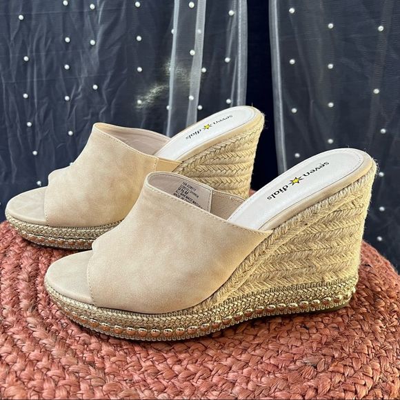 Seven Dials Size 9.5 Summer Wedges Tan/Beige - Picture 4 of 6